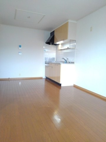 オレンジ・サンシャインの居間・リビング