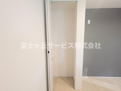 【収納】 | 磐田市池田 新築一戸建て 2号棟 | キッチン横の収納です