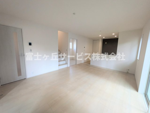 【居間・リビング】 | 磐田市池田 新築一戸建て 2号棟 | リビングです