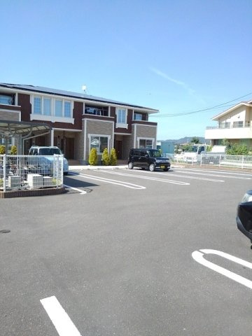 ラコルト　Ａの駐車場