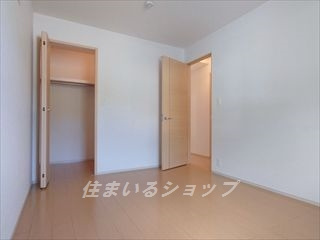 安芸高田市吉田町吉田のアパートの寝室