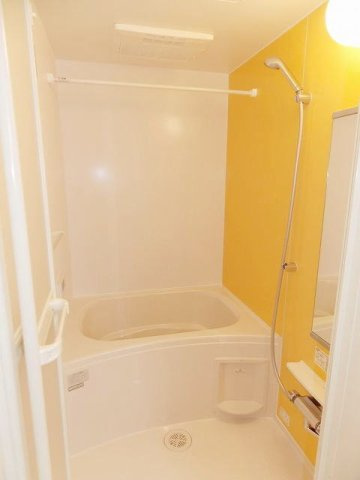 セレーノ日向Ⅰの浴室