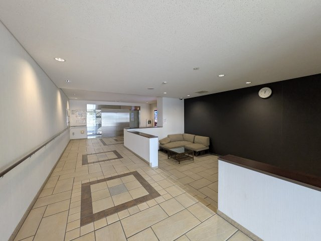 【エントランス】