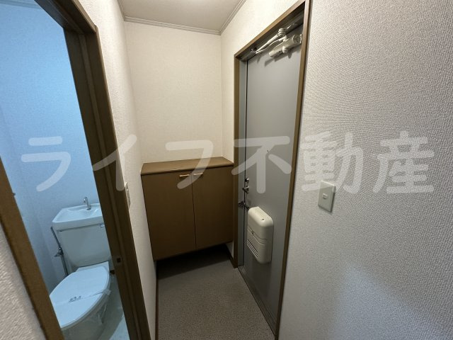 シャルマン横小路の玄関|玄関です
