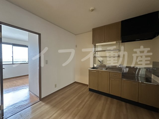 シャルマン横小路の居間・リビング|使いやすい居間です