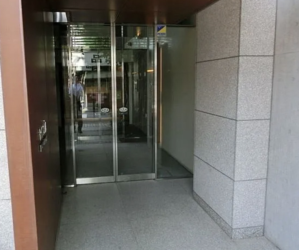 リージア代々木のエントランス