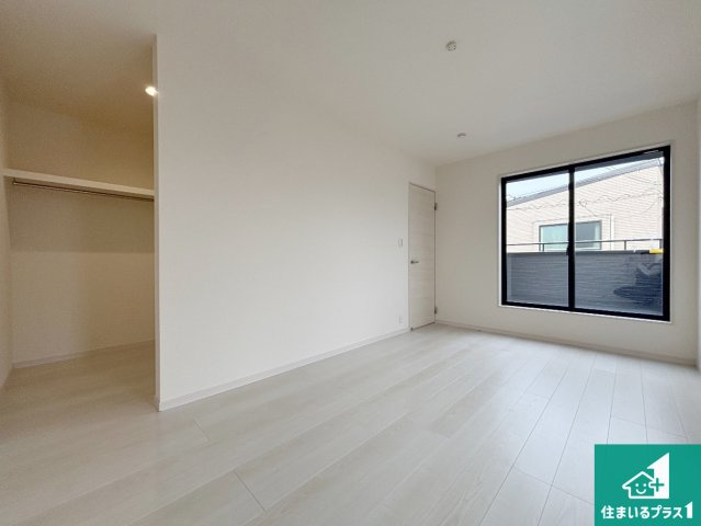 茨木市島　第3期　新築一戸建ての洋室|シンプルな洋室は、自分好みのインテリアが楽しめます♪ご家族とインテリアや家具を選びに行くのは新築購入時の醍醐味の一つです。ぜひお楽しみください♪