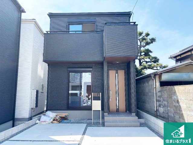 茨木市島　第3期　新築一戸建ての外観|周辺は落ち着いた街並みの住宅地！子育てがしやすい住環境です！まだ未完成ですが、現地でしかわからない事もございます。是非一度ご覧ください。
