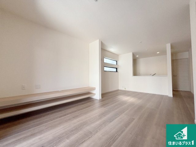 茨木市島　第3期　新築一戸建ての前面道路含む現地写真|周辺は落ち着いた街並みの住宅地！子育てがしやすい住環境です！まだ未完成ですが、現地でしかわからない事もございます。是非一度ご覧ください。