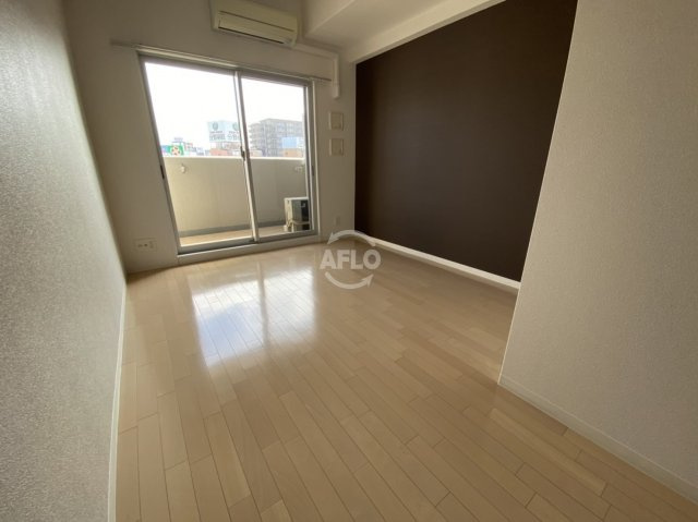 エスリード京橋ステーションプラザの居間・リビング|エスリード京橋ステーションプラザ　洋室