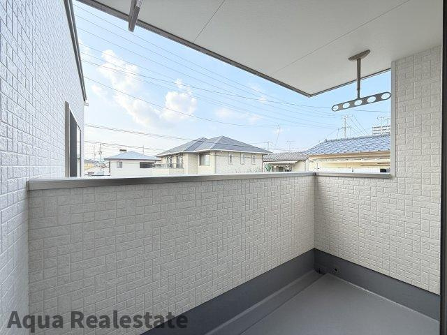 オール電化デザイナーズハウス高松市太田下町②の独立洗面台|独立洗面台で身支度をすべて済ませてしまいましょう