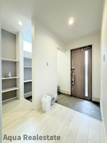 オール電化デザイナーズハウス高松市太田下町②の洋室|使い勝手のいい寝室です