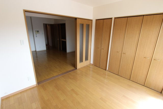 ファレノプシスの居間・リビング|おしゃれな居間です