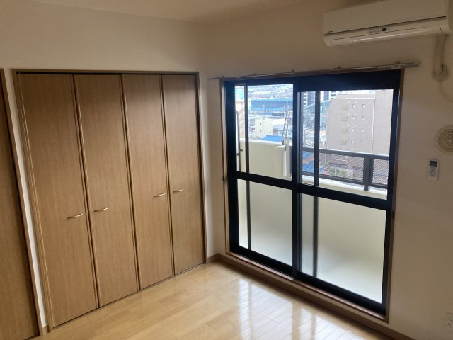 ファレノプシスの洋室|落ち着いた色調の洋室です