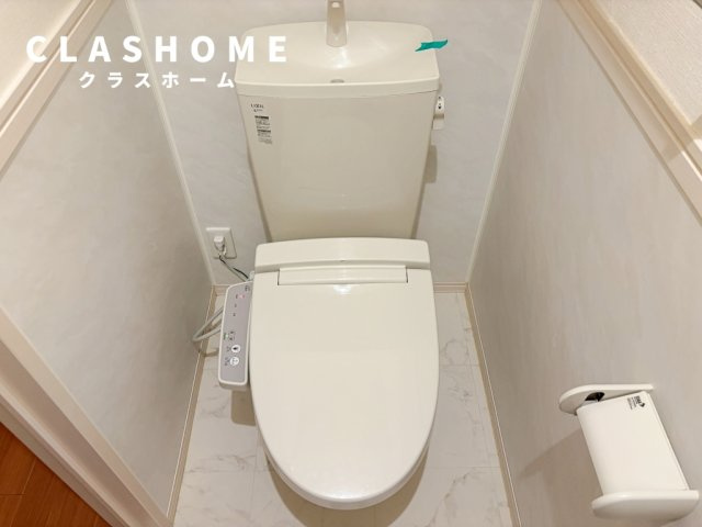 エムグランデ　A棟　　刈谷市近郊の賃貸はクラスホームのトイレ|同物件の別部屋になります。