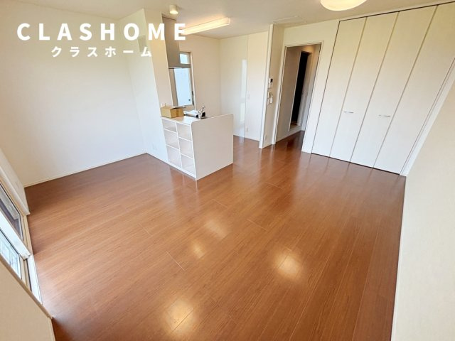 エムグランデ　A棟　　刈谷市近郊の賃貸はクラスホームの居間・リビング|同物件の別部屋になります。