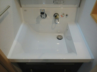 【洗面所】 | ココ・リヴァージュ | 脱衣スペースもあります