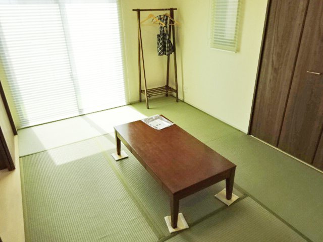 【洋室】 | 裾野市二ツ屋 中古住宅 EH05903 | 裾野市二ツ屋　1F洋室6帖(畳敷き)