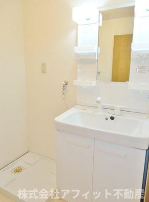 【洗面所】 | ハイカムール川口 | 洗髪洗面化粧台