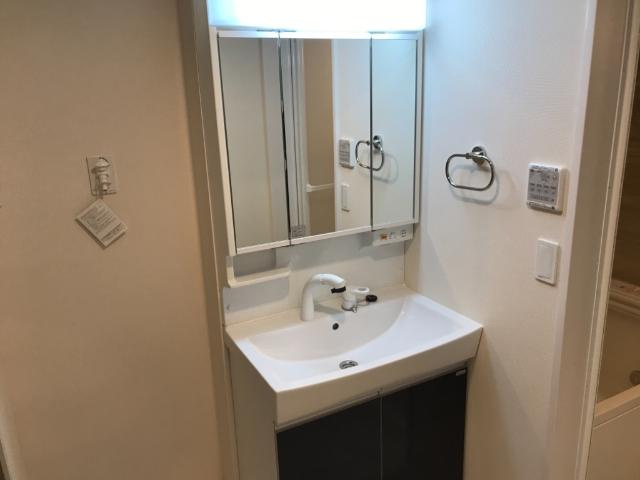 ラ・ドゥース・シャルールⅡの洗面所|洗髪洗面化粧台