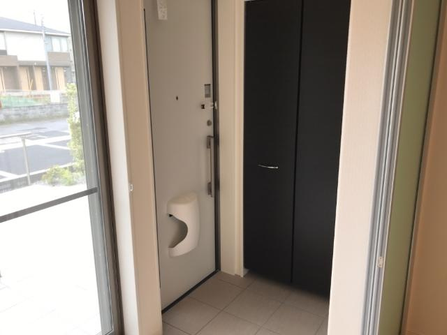 ラ・ドゥース・シャルールⅡの玄関|玄関