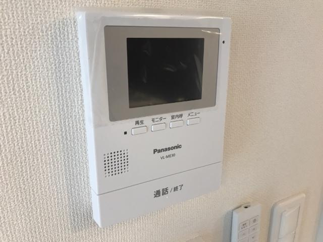 ラ・ドゥース・シャルールⅡの内装|カメラ付インターホン