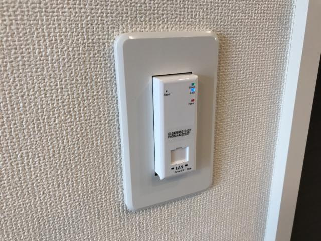 ラ・ドゥース・シャルールⅡの設備|インターネット用パネル