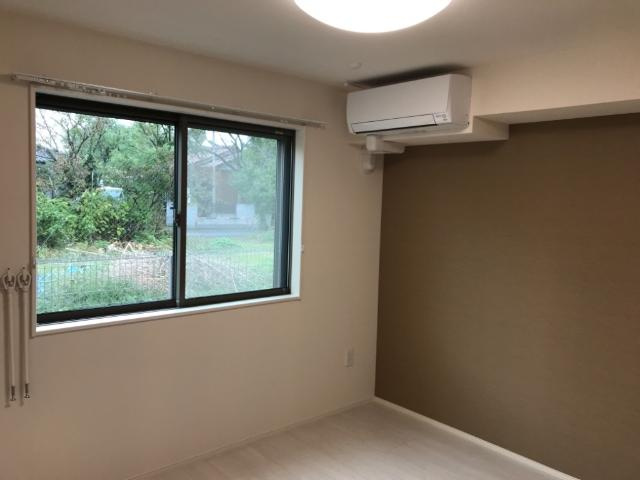 ラ・ドゥース・シャルールⅡの内装|洋室