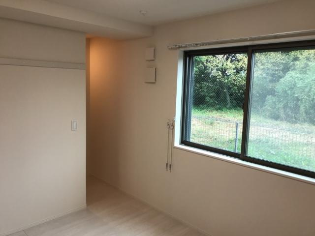 ラ・ドゥース・シャルールⅡの内装|洋室