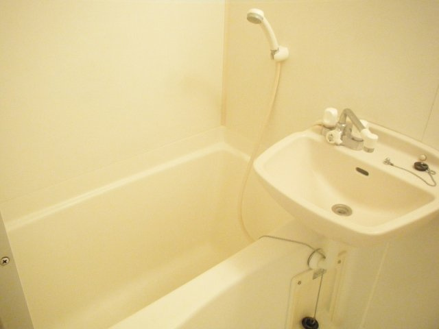 レオパレス久喜南の浴室