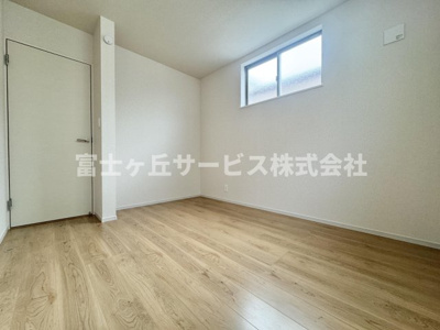 【子供部屋】 | 静岡市駿河区中島 20期 新築一戸建て 1号棟 | 子供部屋としても使える洋室です