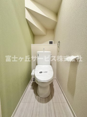 【トイレ】 | 静岡市駿河区中島 20期 新築一戸建て 1号棟 | 1Fトイレです
2Fにも同タイプのトイレがあります