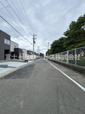 【前面道路含む現地写真】 | 静岡市駿河区中島 20期 新築一戸建て 1号棟 | 前面道路含む現地写真です