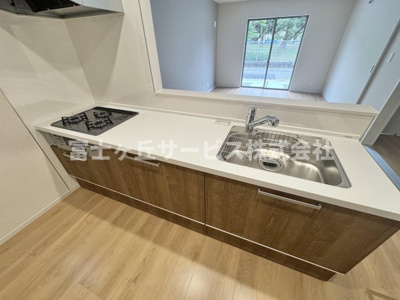 【キッチン】 | 静岡市駿河区中島 20期 新築一戸建て 1号棟 | 広々としていてお料理がしやすいキッチンです