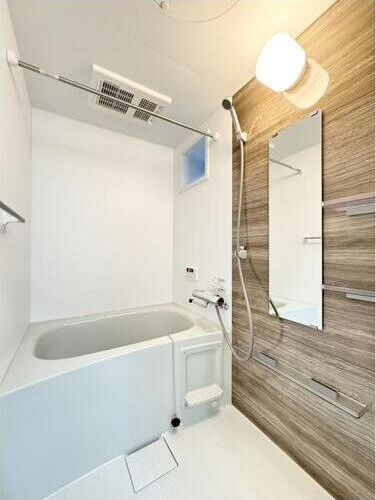 フォレストクリエオーレ中川の浴室