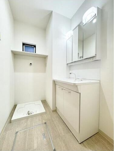 フォレストクリエオーレ中川の洗面所