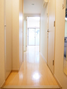 グランド・ガーラ新宿の玄関