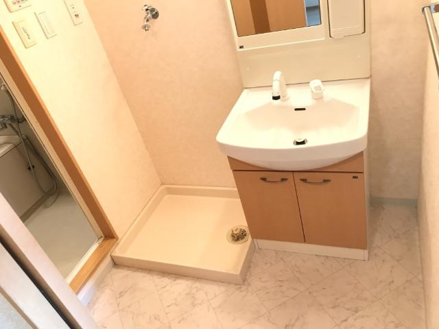 ガーデン鏡池の洗面所|脱衣所