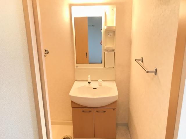 ガーデン鏡池の洗面所|洗髪洗面化粧台