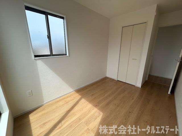 綾羅木本町5丁目新築一戸建（3号棟）の洋室