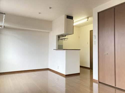 ディアスT4の洋室|落ち着いた色調の洋室です