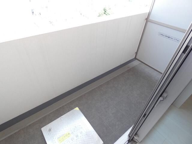 ＩＬ　ＭＥＺＺＯ　ＤＩ　ＴＯＫＹＯ，ＵＮＯのバルコニー