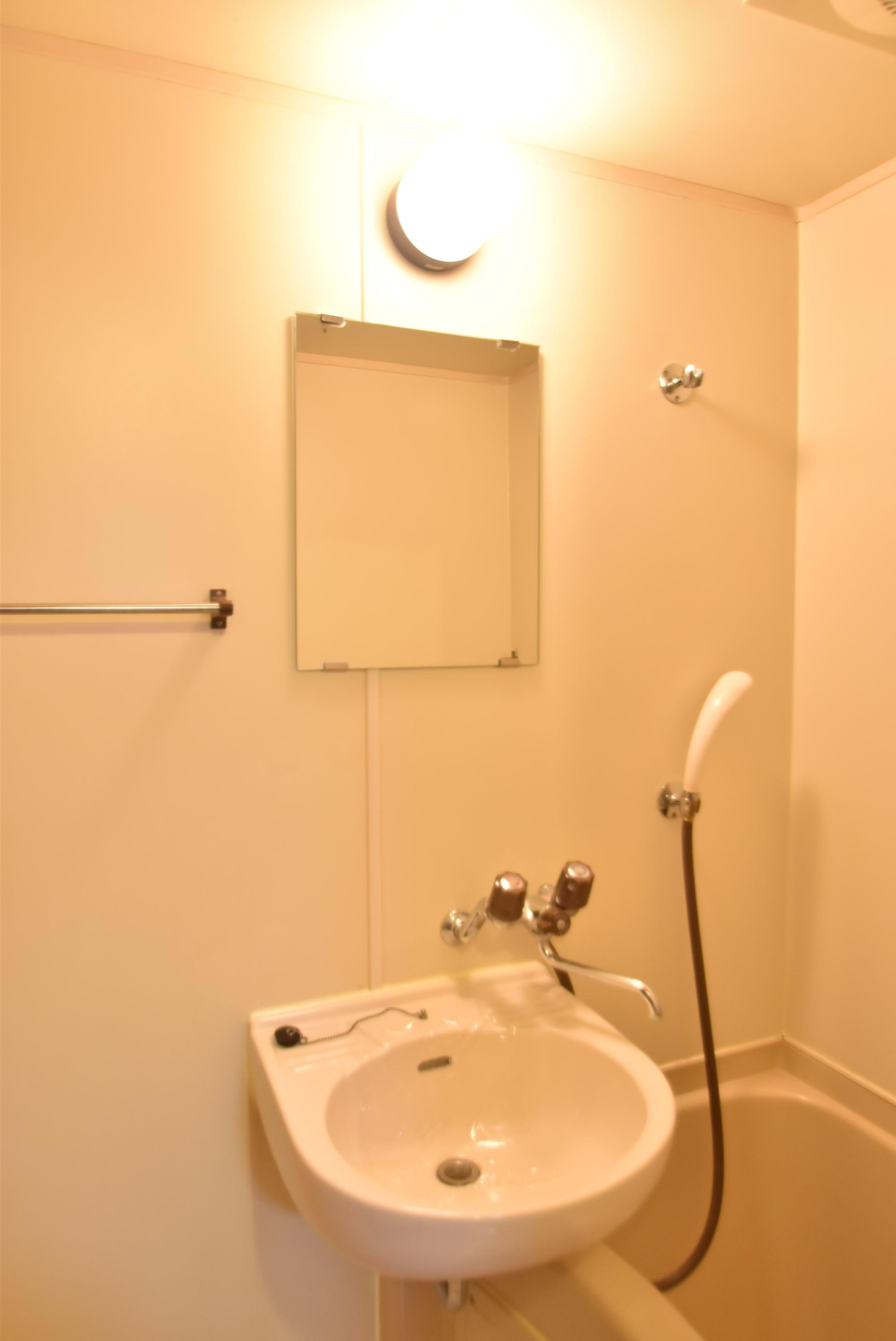 大阪市都島区都島南通１丁目の賃貸マンションの洗面所