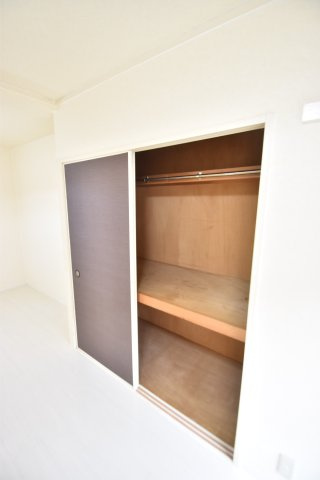 大阪市都島区都島南通１丁目の賃貸マンションの収納