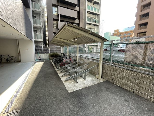 SERENiTE北浜のその他共用部分|SERENiTE北浜　駐輪場