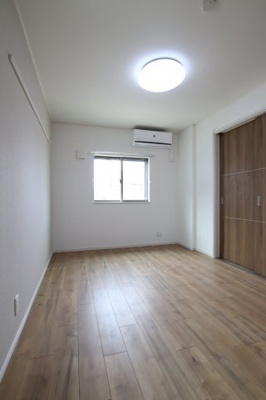 【洋室】 | サワー・ドゥ萩原天神