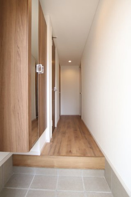 【玄関】 | サワー・ドゥ萩原天神