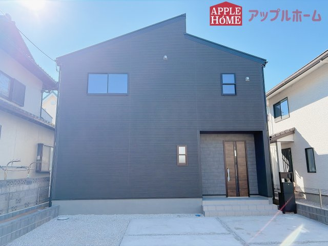 熊谷市河原町1丁目　新築一戸建て　