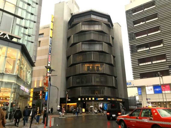 安与ビル（ヤスヨビル）の外観