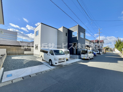 【外観】 | 磐田市西貝塚 新築一戸建て | 現在建築中の外観画像です。ご内覧は同じメーカーの完成物件へご案内いたしますので、いつでもご相談ください！外観パースです